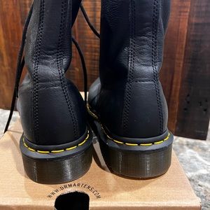 Dr. Martens 1460 Pascal